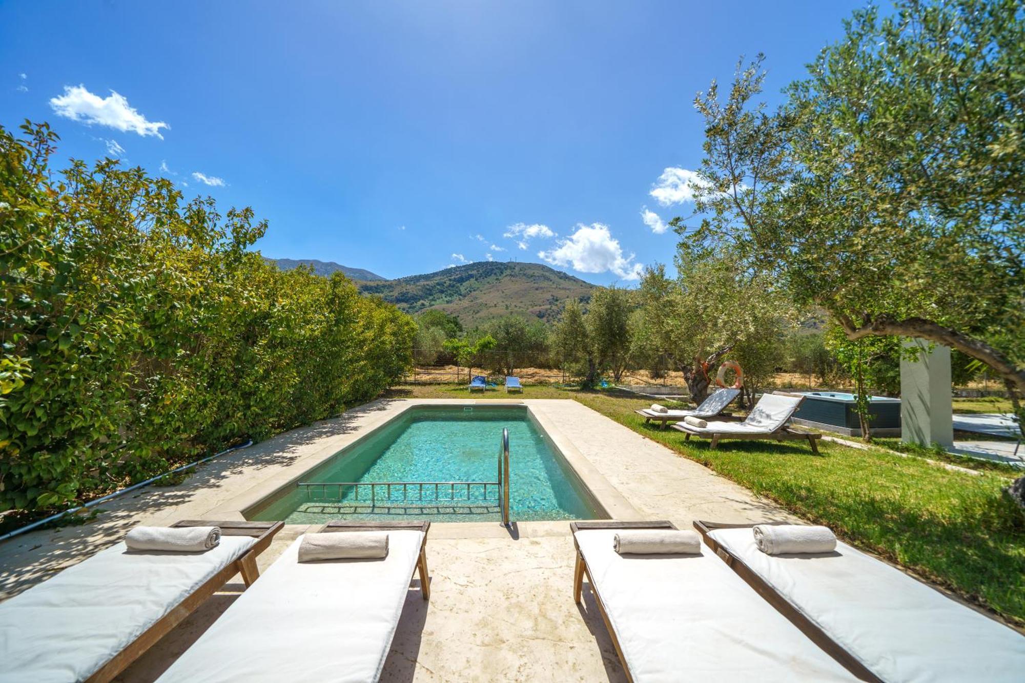 Villa Marian With Private Swimming Pool & Jacuzzi Γεωργιούπολη Εξωτερικό φωτογραφία